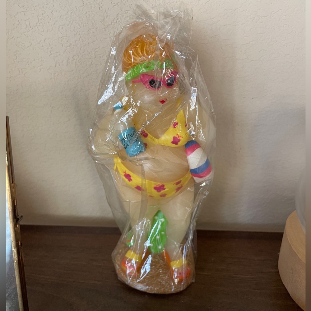 90s beach lady candle